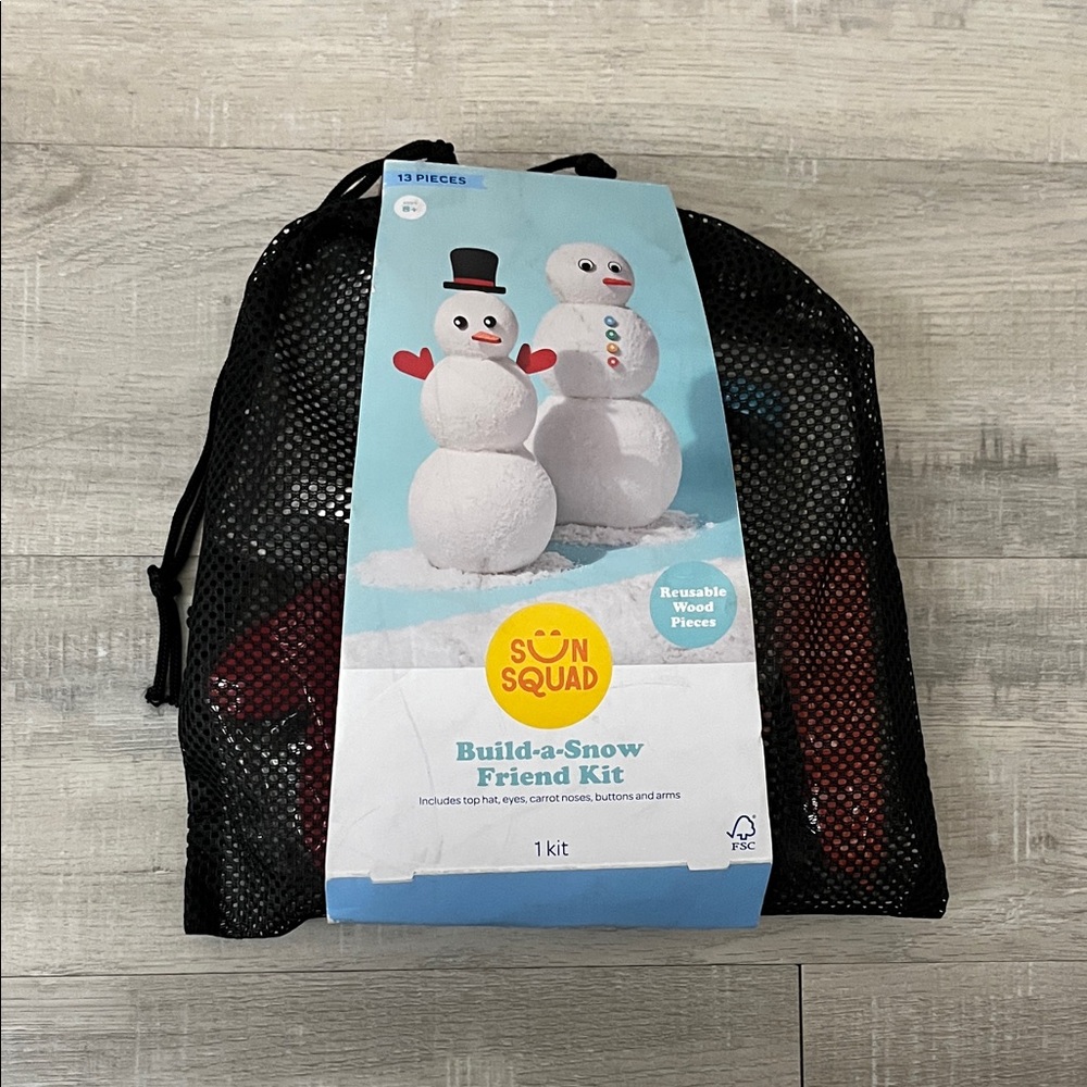 Target Brand Inc. Build-a-Snow Friend Kit 13 Pieces Reusable SunSquad